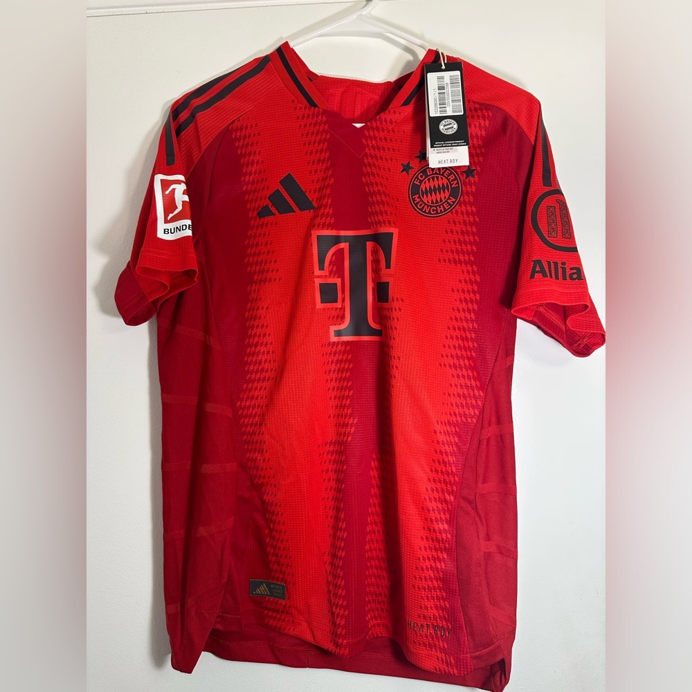 Men’s Authentic 2024-2025 Bayern Munich Thomas Muller